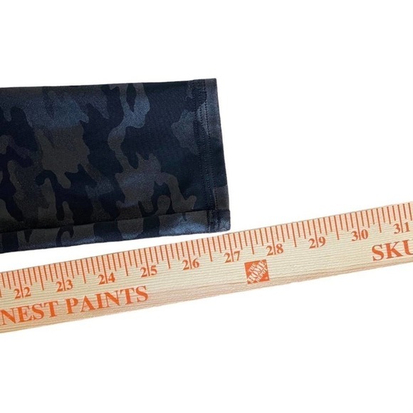 NEW Spanx Faux Leather Camo Leggings in Black/Grey Size XS - Picture 8 of 10